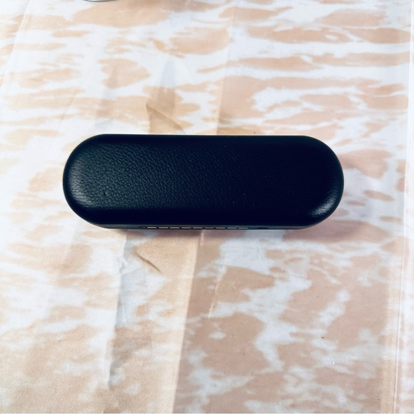 Oakley Sunglasses Case - Picture 3 of 9